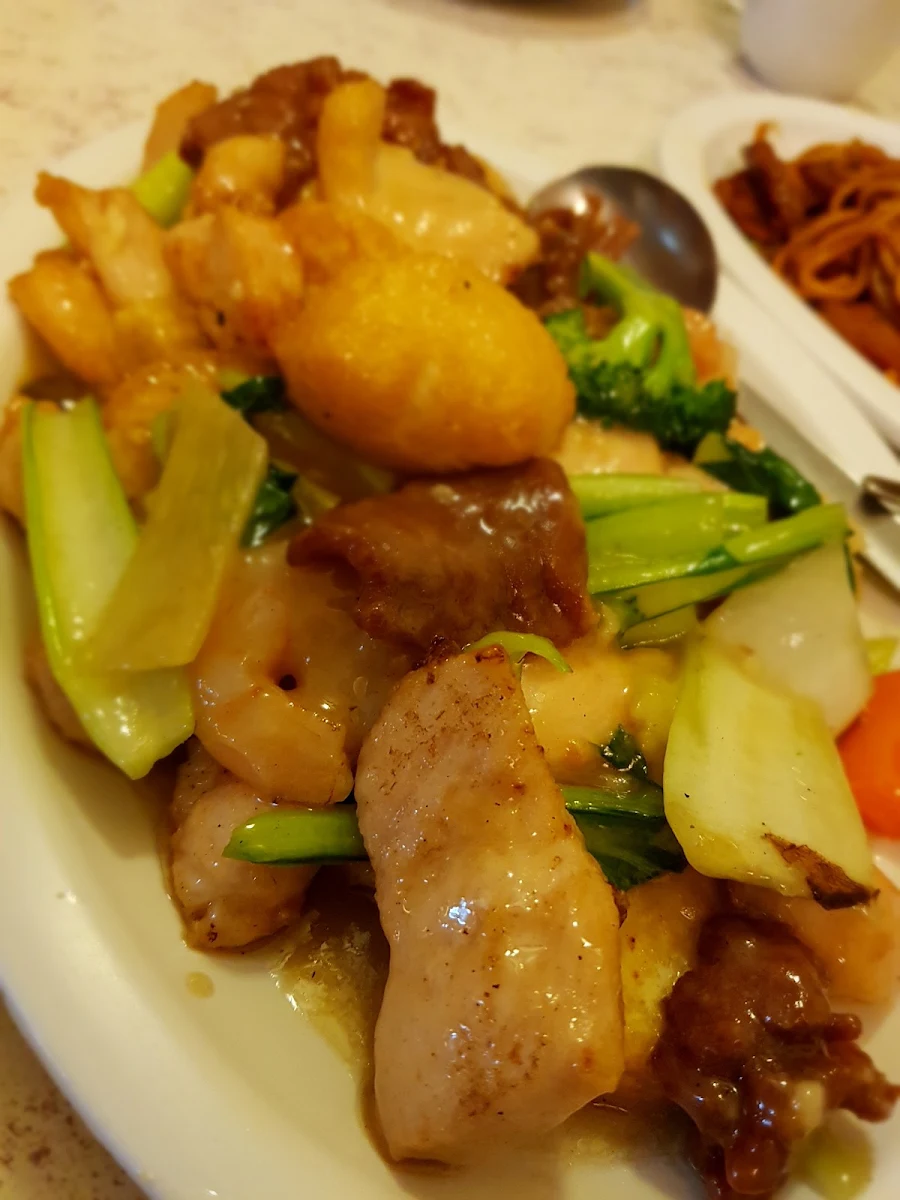 Tofu Combination, Sun Hing