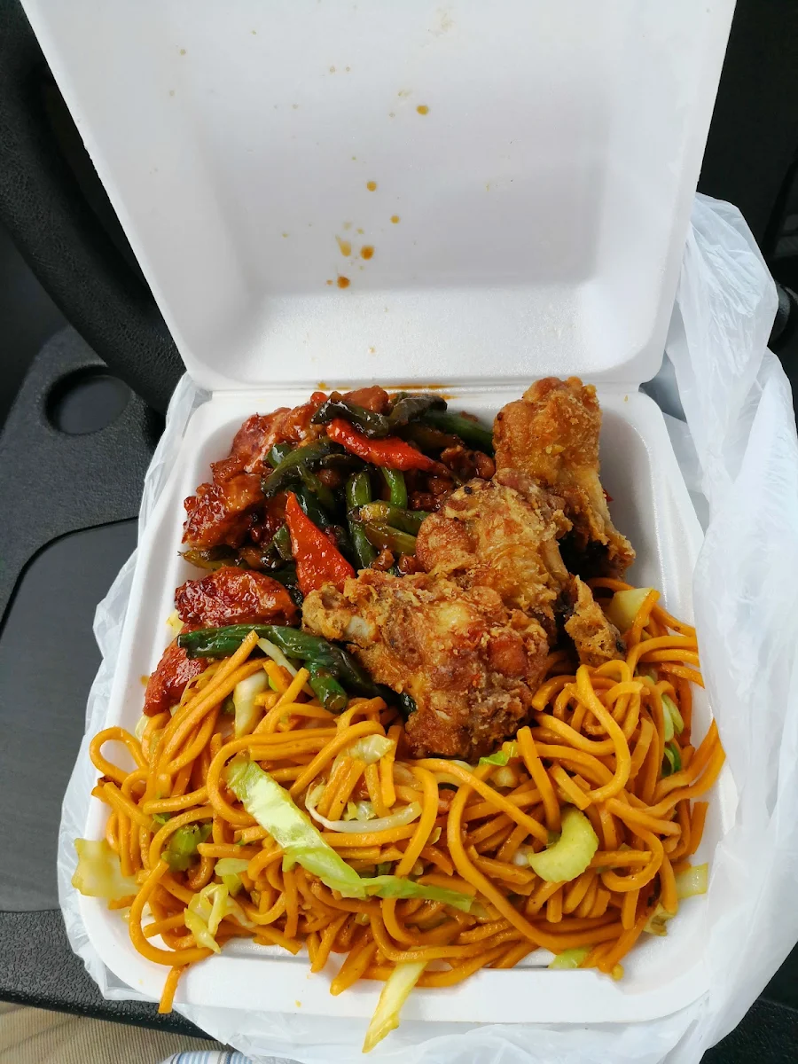 Combo with Chow Mein String Bean Chicken Fried Wings x3