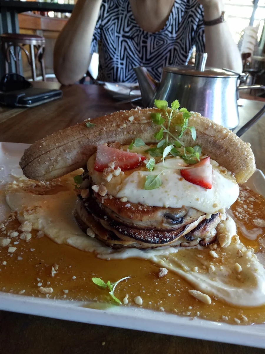 Banana Pancakes, The Left Bank