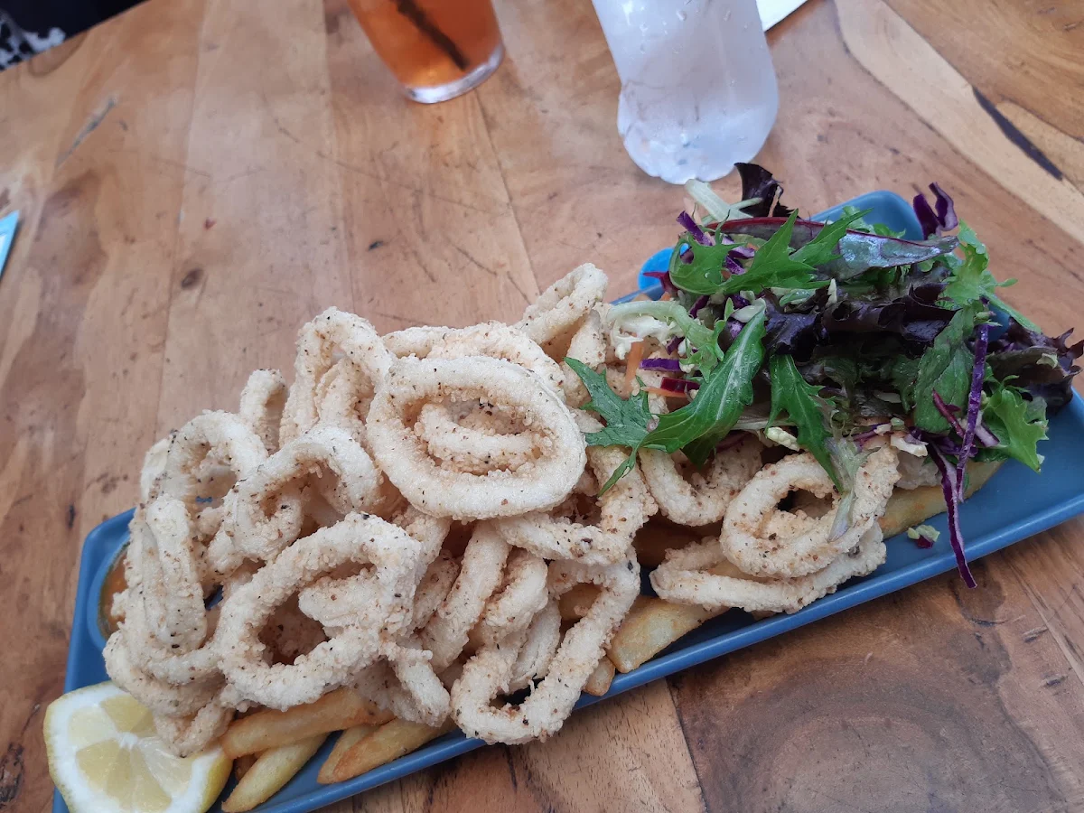 Calamari Mains, The Left Bank