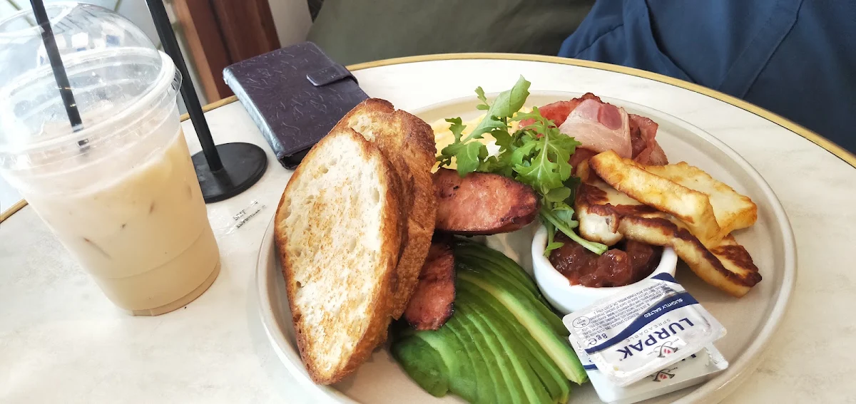 Brickfields Sourdough, THE LARK EARLWOOD