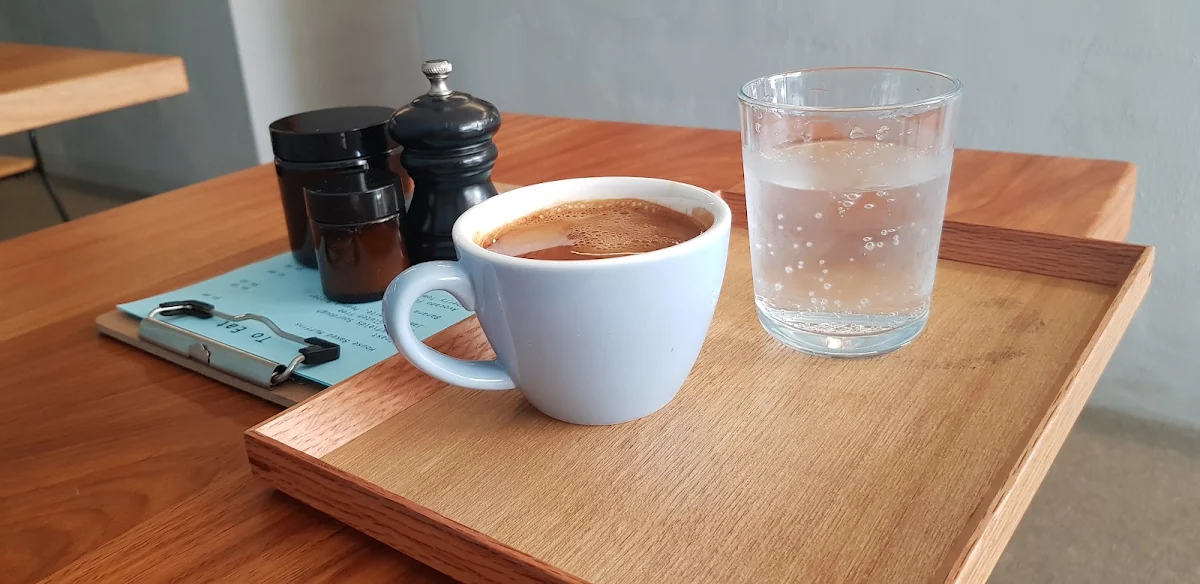 Double Espresso, THE LARK EARLWOOD