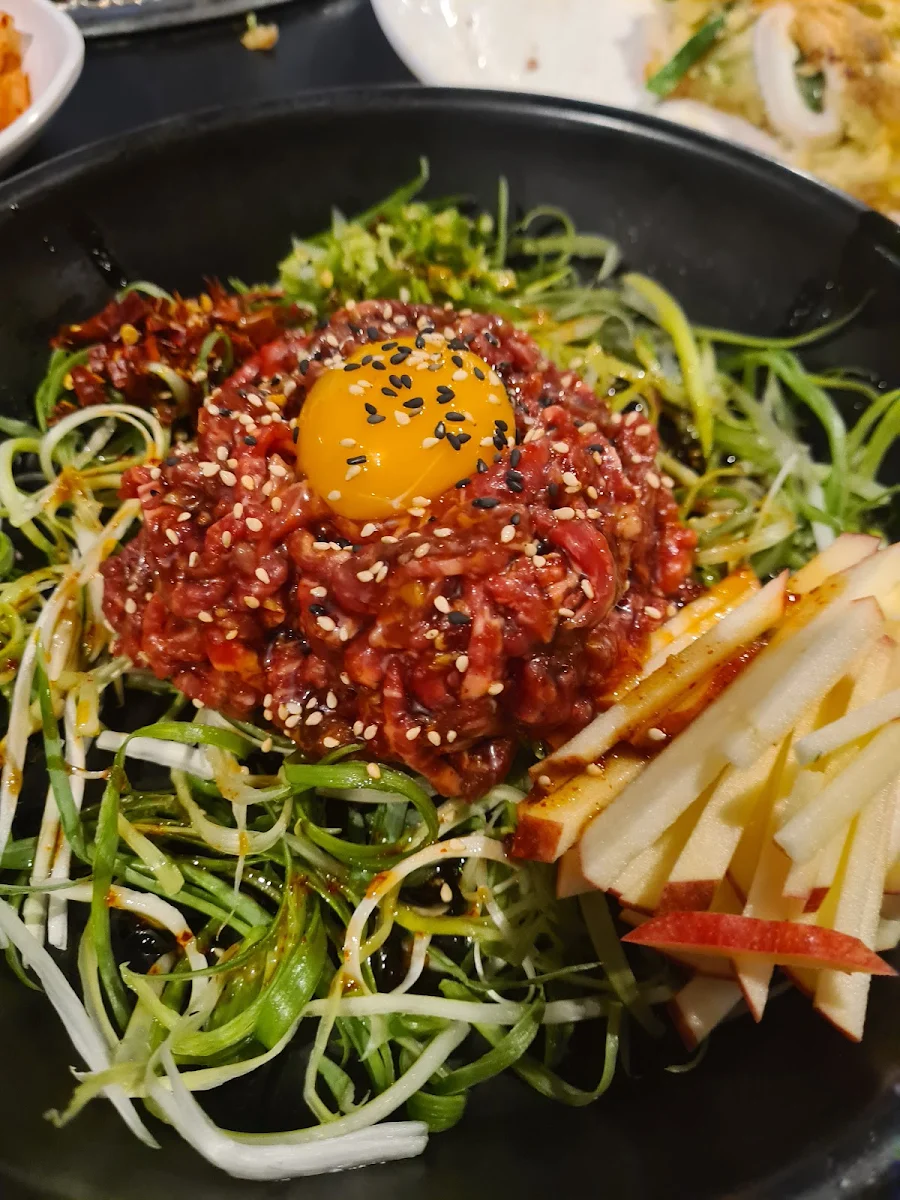 Raw Beef Korean Style, Restaurant Red & Green (GGOGI HOUSE by NEW management: Mon-Thur $51.90, Fri-Sun $55.90))