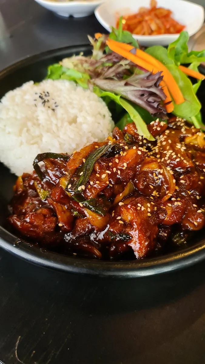 Sizzling Beef Bulgogi Meal, Restaurant Red & Green (GGOGI HOUSE by NEW management: Mon-Thur $51.90, Fri-Sun $55.90))