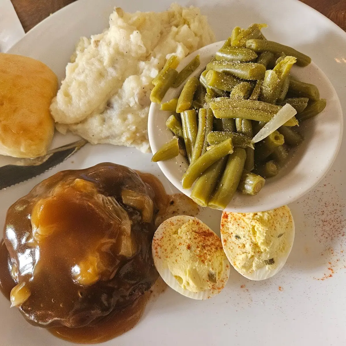 Green Beans and Mashed Potatoes