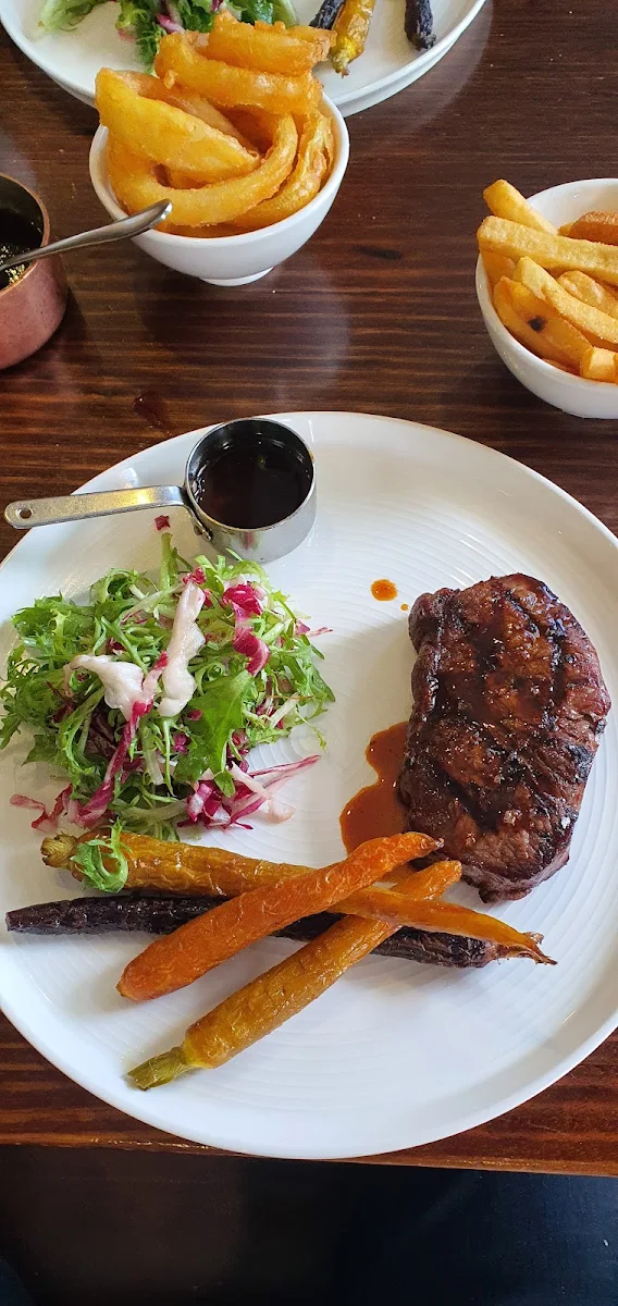Porterhouse Steak, Station Hotel