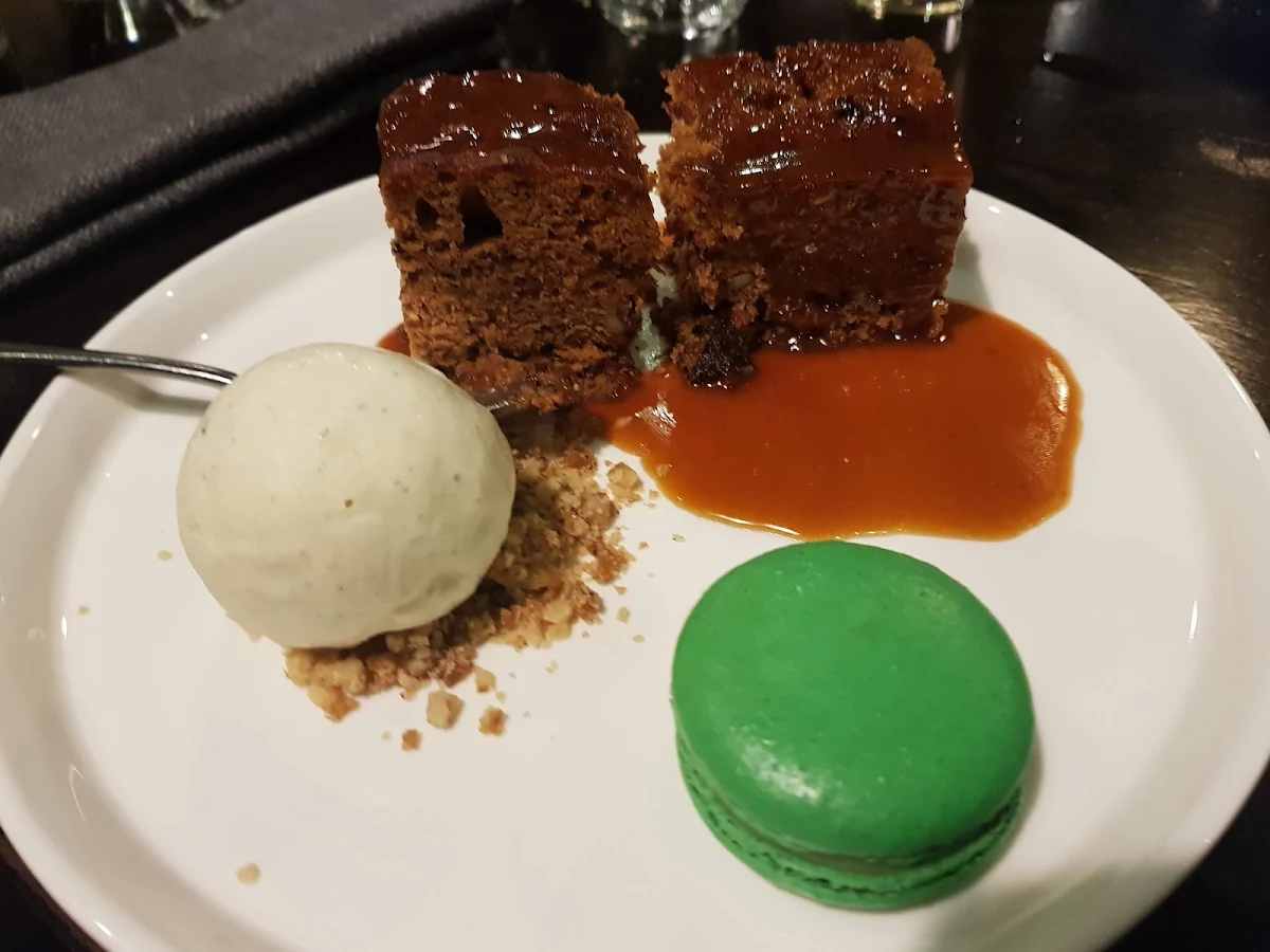 Sticky Date Pudding, Station Hotel