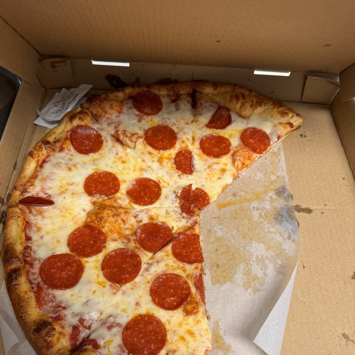 Buffalo Chicken Pizza - XXX-Large 28'' (40 Squares)