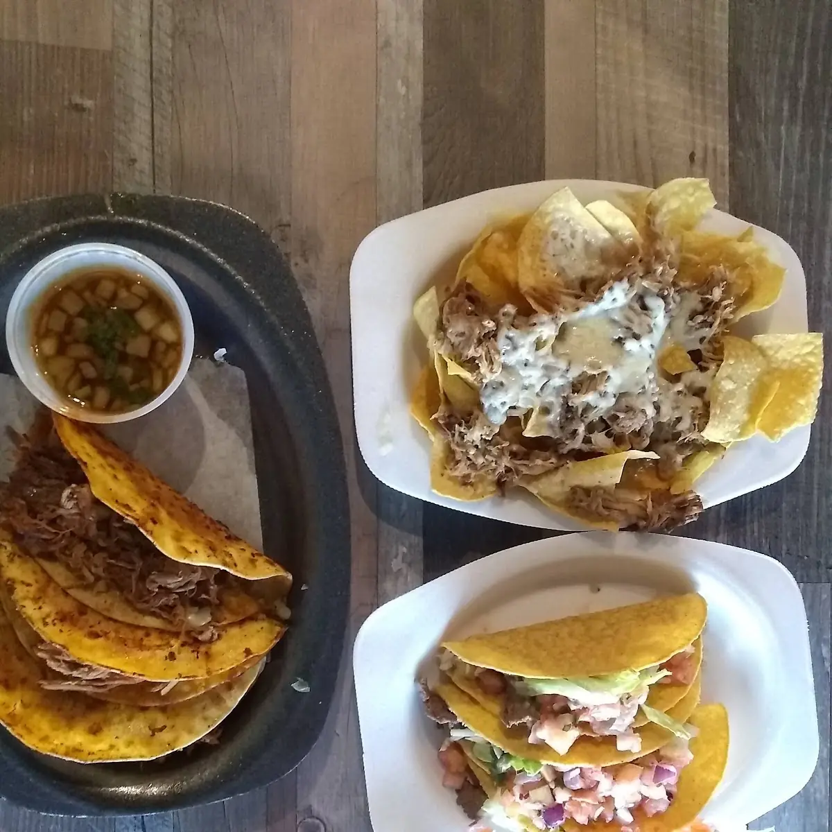 Tacos Birria Tacos de Churrasco Y Nacos Con Carne