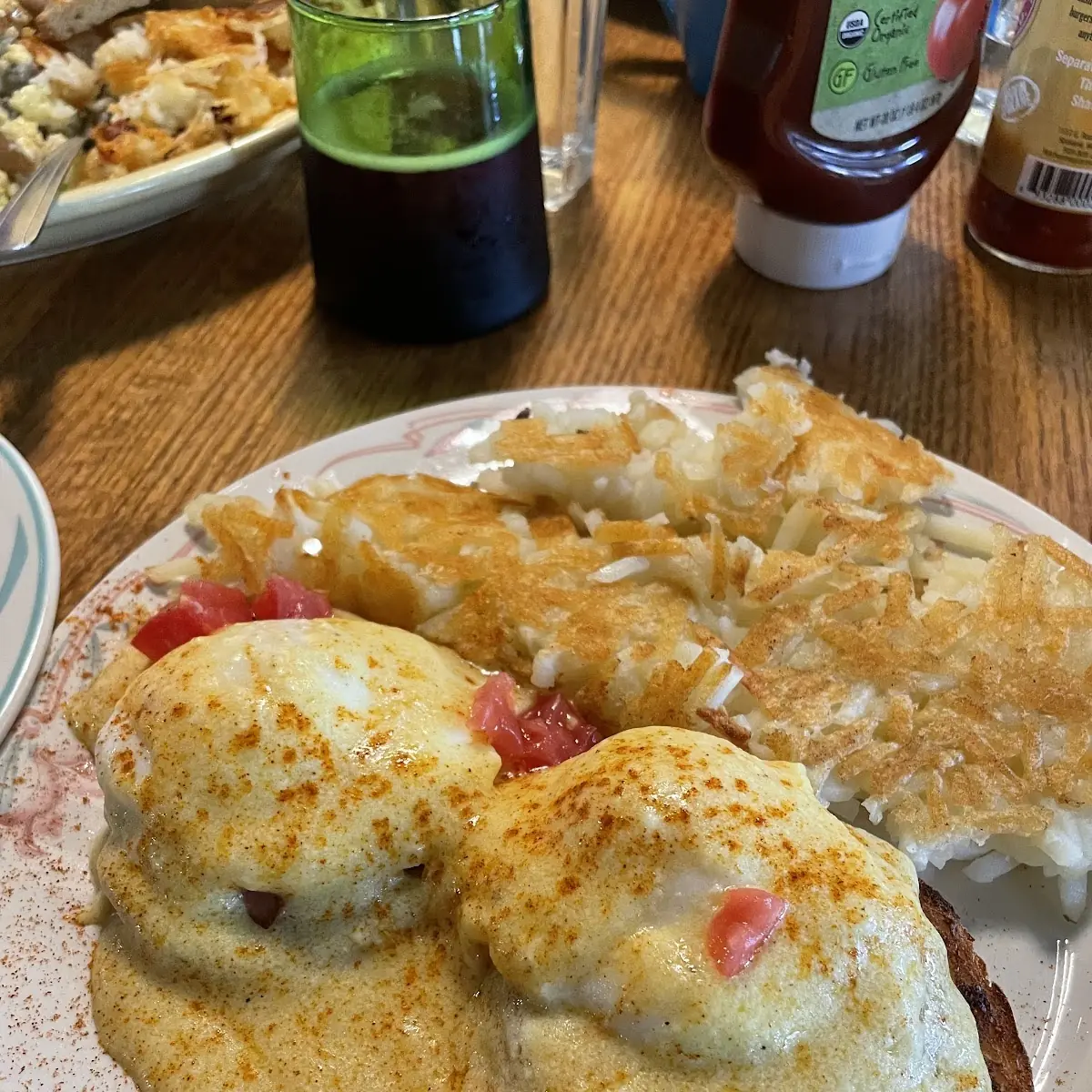 Jumbo Biscuit & Sausage Gravy