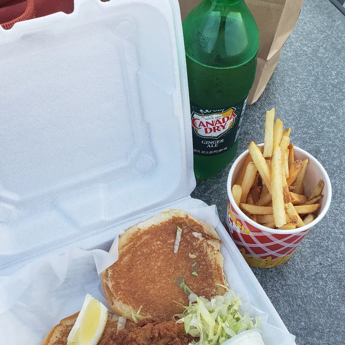 Fish Sandwich w Fries