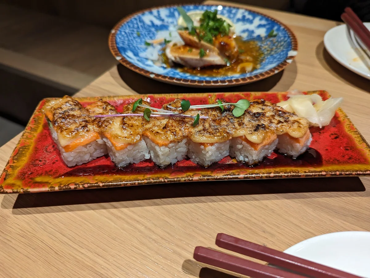 Salmon Pressed Sushi, Dorinku Osaka