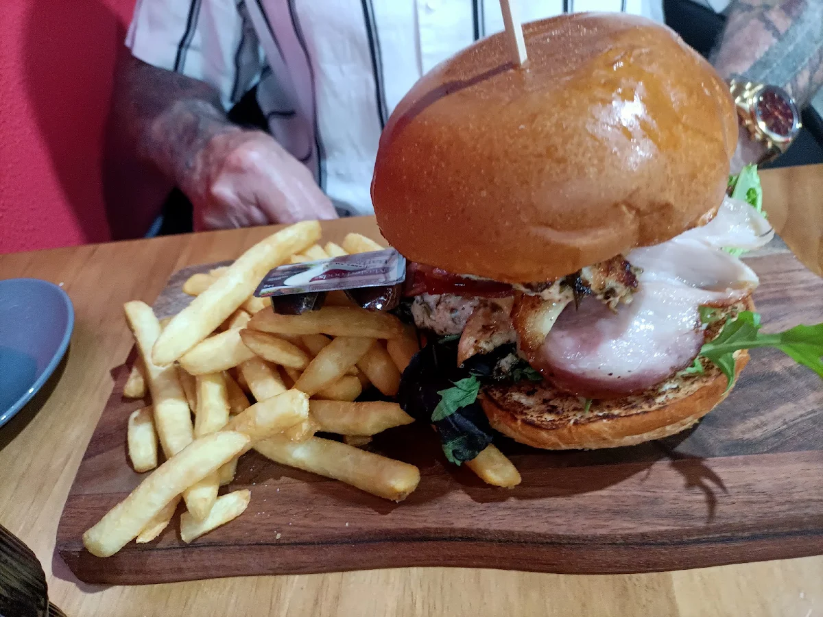 Chicken Hawaiian Burger with Chips
