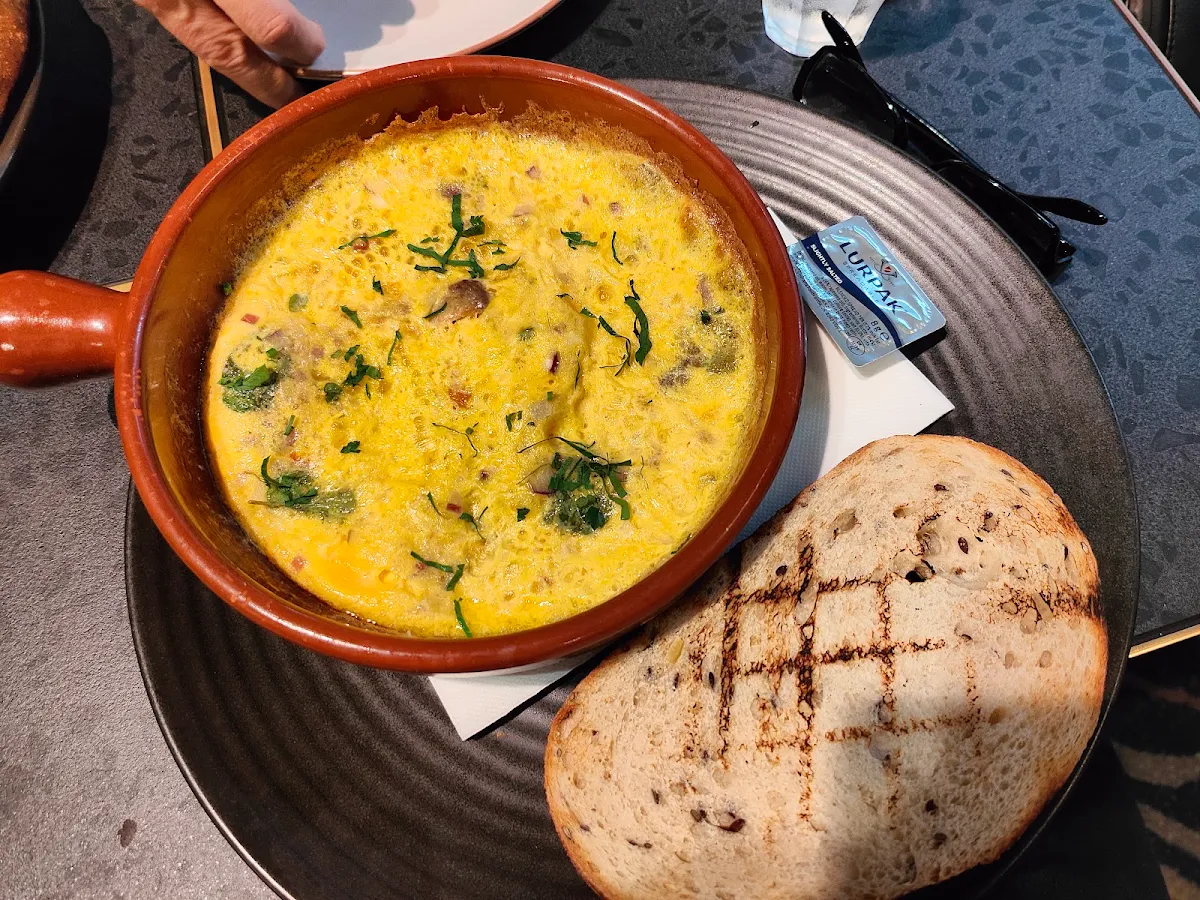 Atlantic Open Omelette, Sherwal