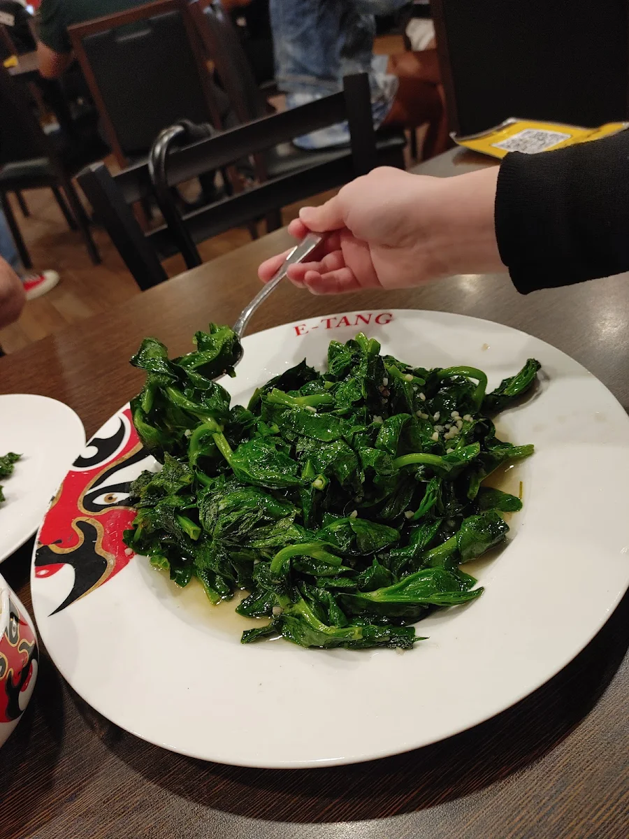 Stir-Fried Snow Pea Leaves