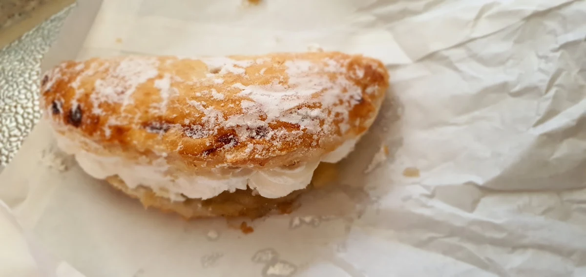 Fresh Cream Apple Turnover
