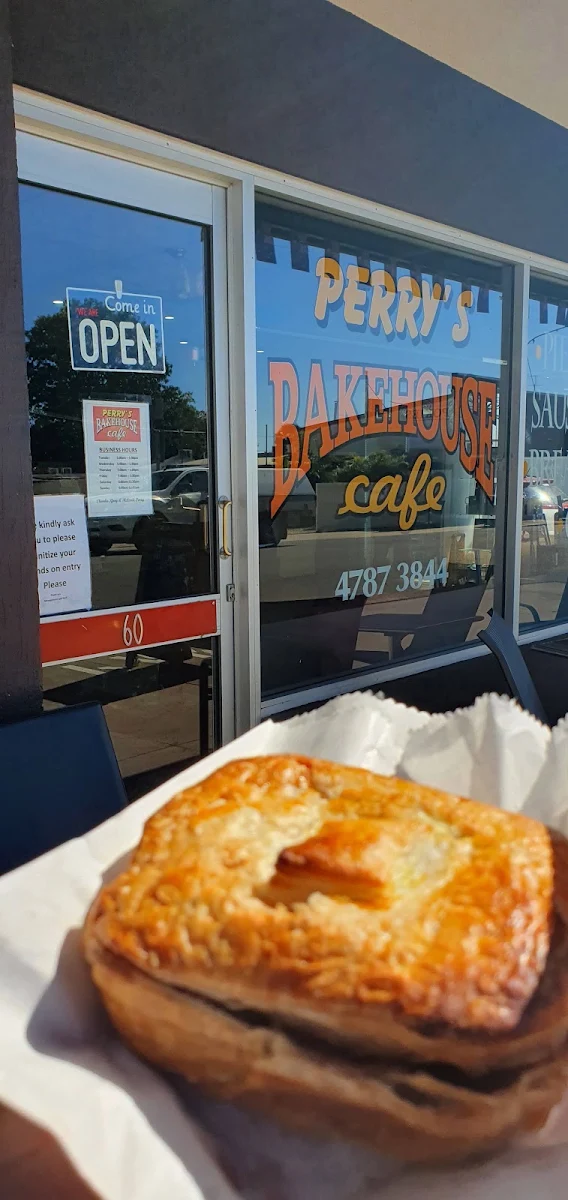 Highlights, Burnzie's Bakehouse