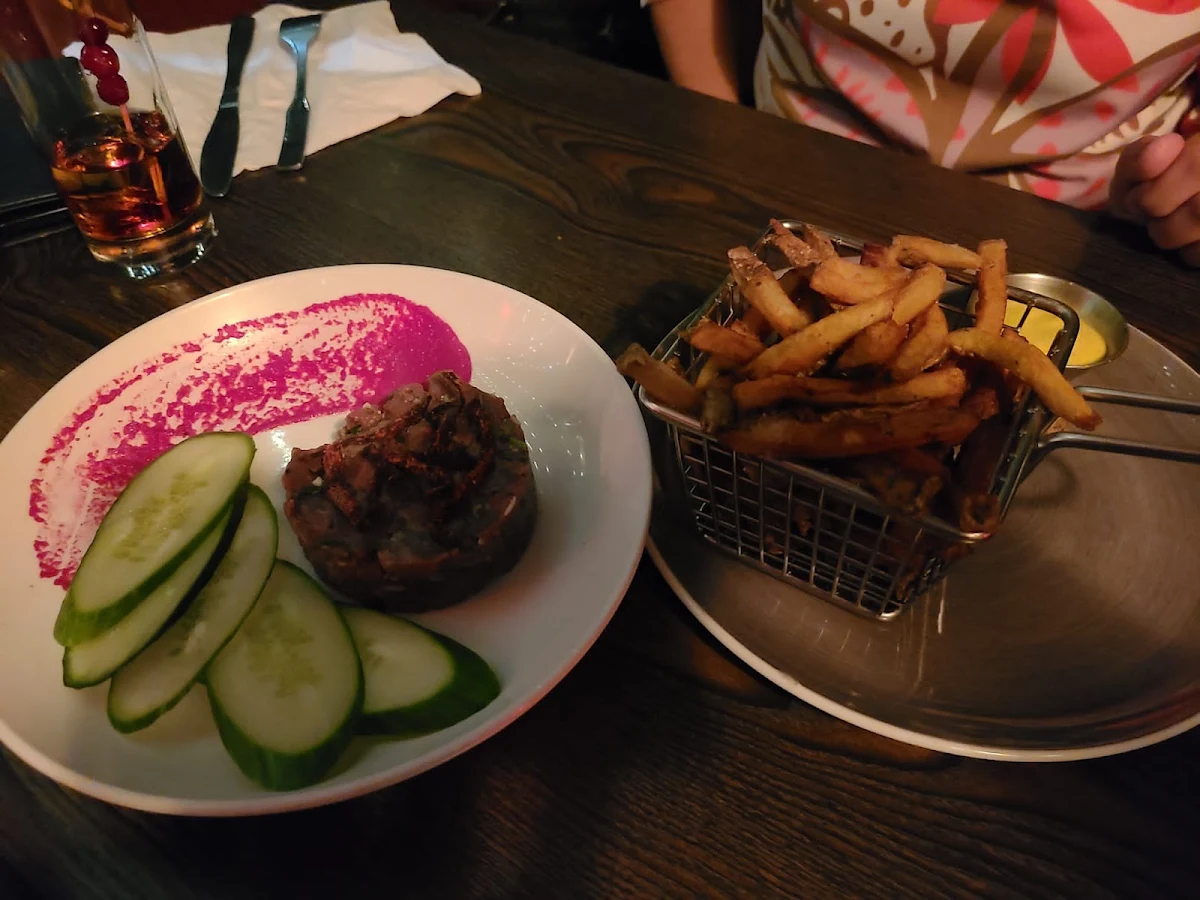 Tartare De Canard, La Croisée des Chemins