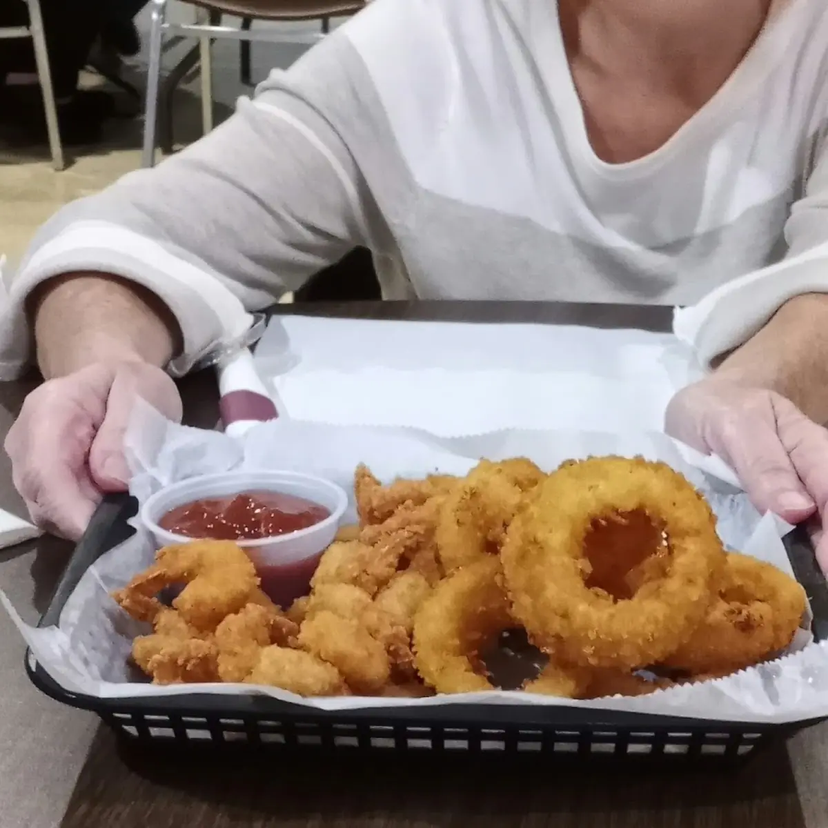Fried Shrimp Basket with Onion Rings