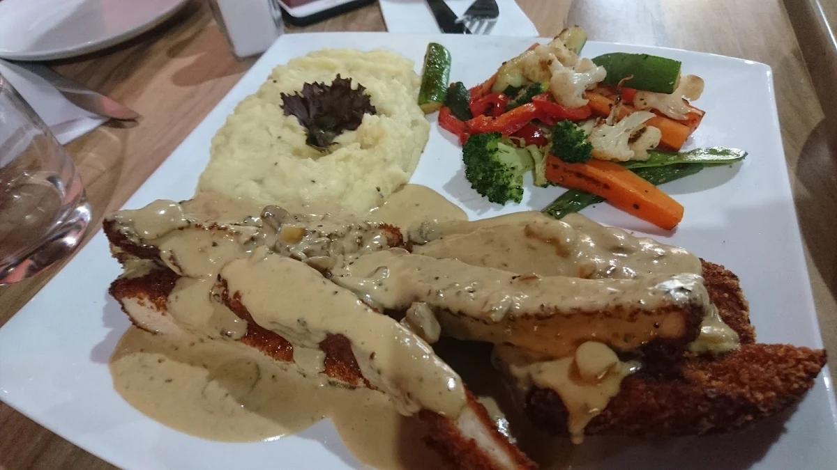 Chicken Alapna, Sforno Pizzeria Restaurant