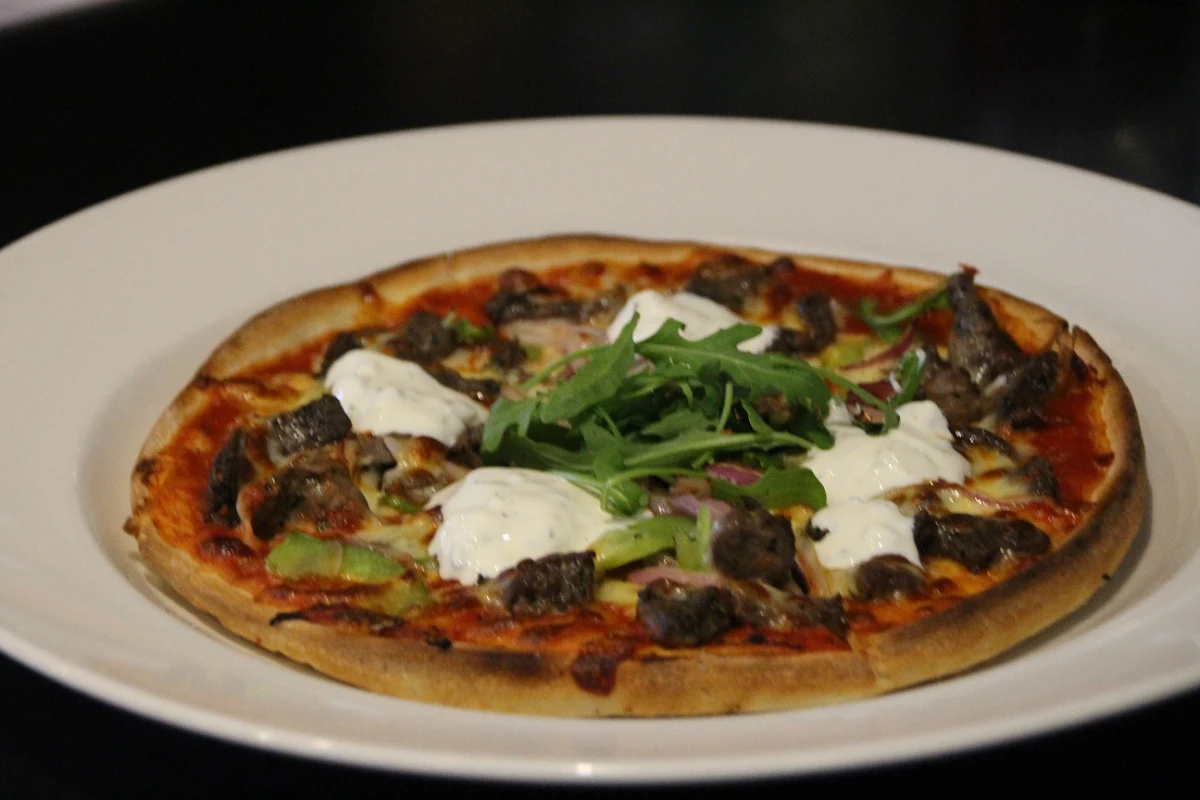 Garlic L, Sforno Pizzeria Restaurant