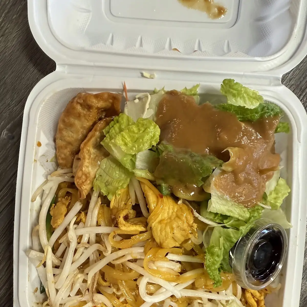 Chicken Pad Thai Lunch