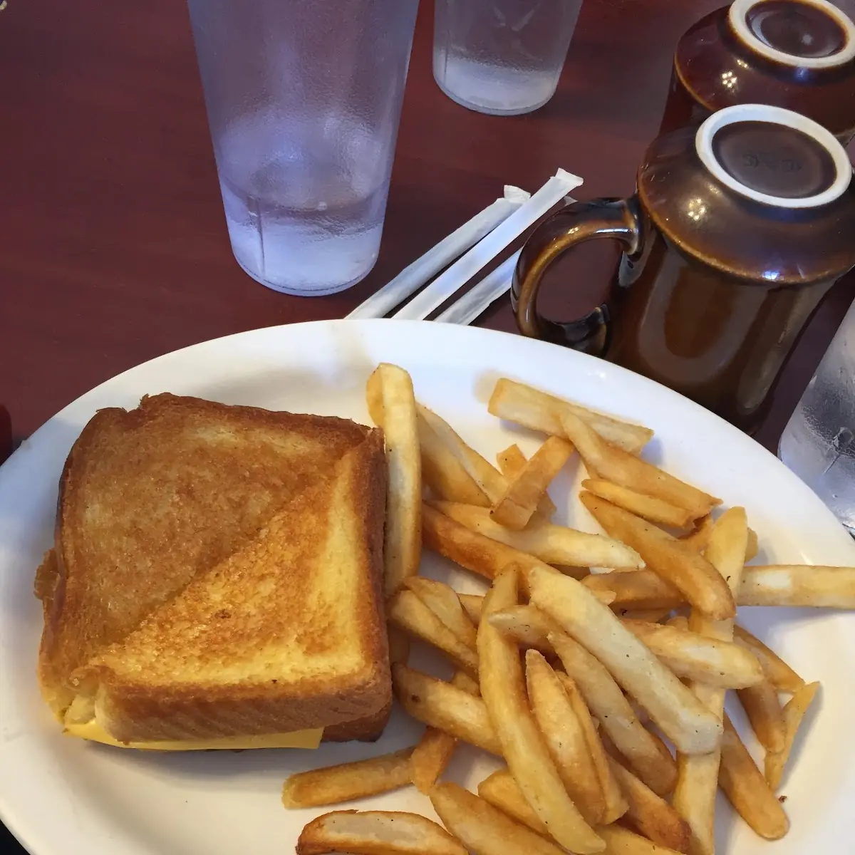 Kid's Grilled Cheese & Fries