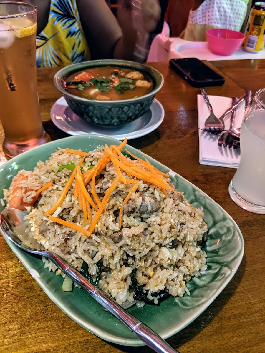 Kao Pad Thai, Torng Bai Thai Restaurant