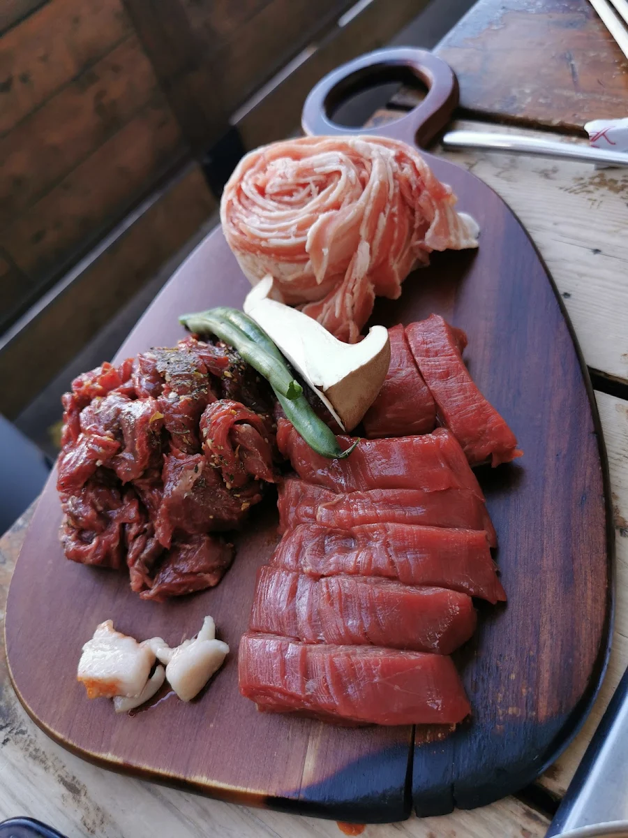 Pork Belly Thin Slice Beef Hanging Tender & Beef Tenderloin