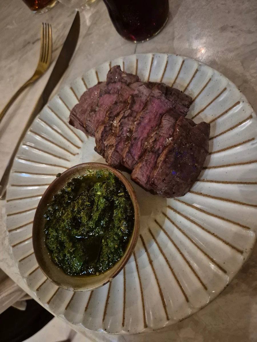 Highlights, Kost Bar and Grill