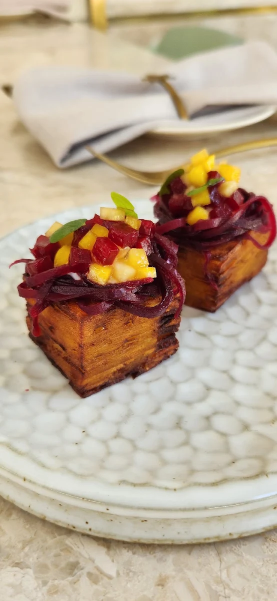 Potato, Kost Bar and Grill