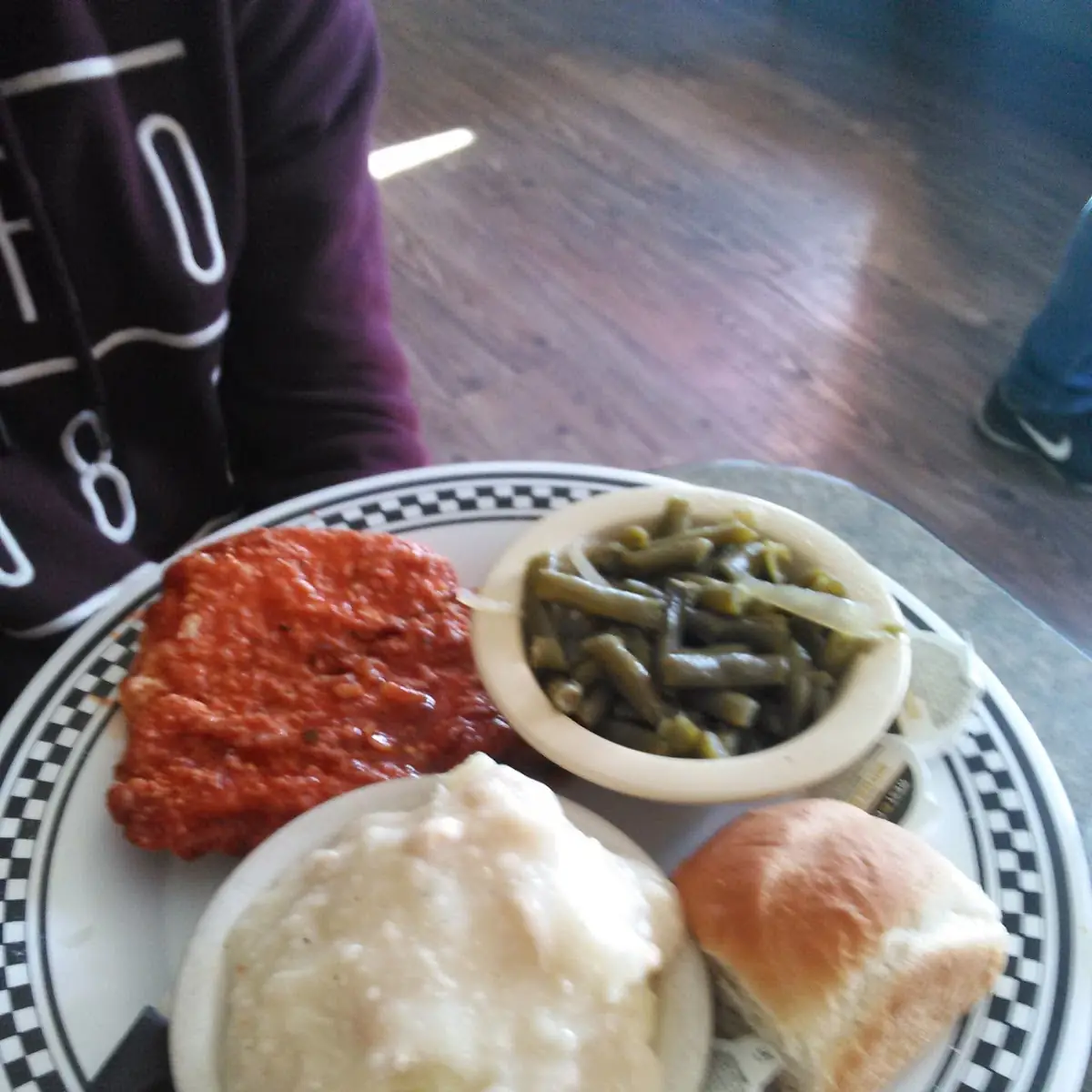 Chicken Mash Potatoes and Green Beans