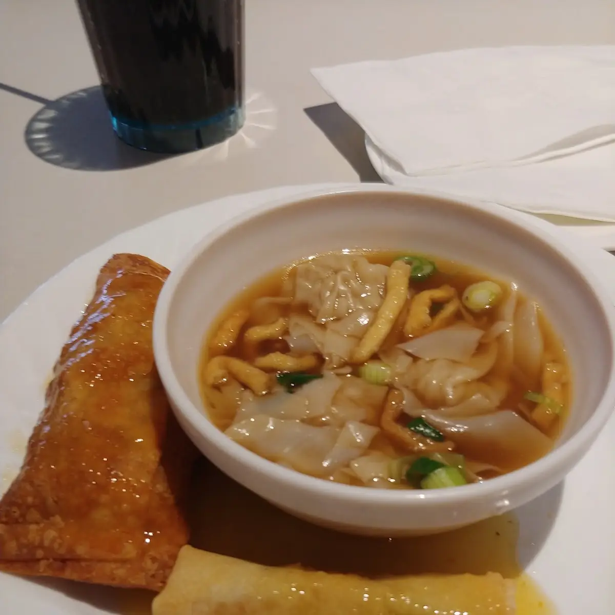 02.Spring Rolls (2 pcs)