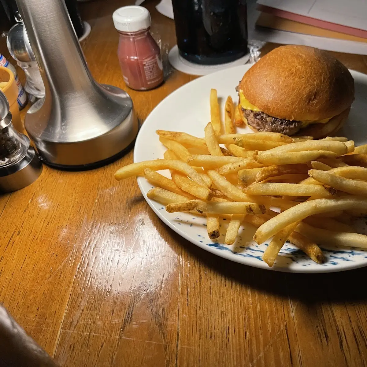 Kids Cheeseburger