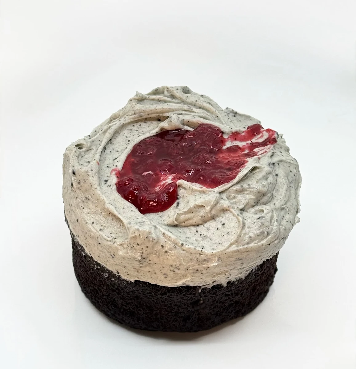 Mini Devil's Food Cake w Black Sesame Buttercream