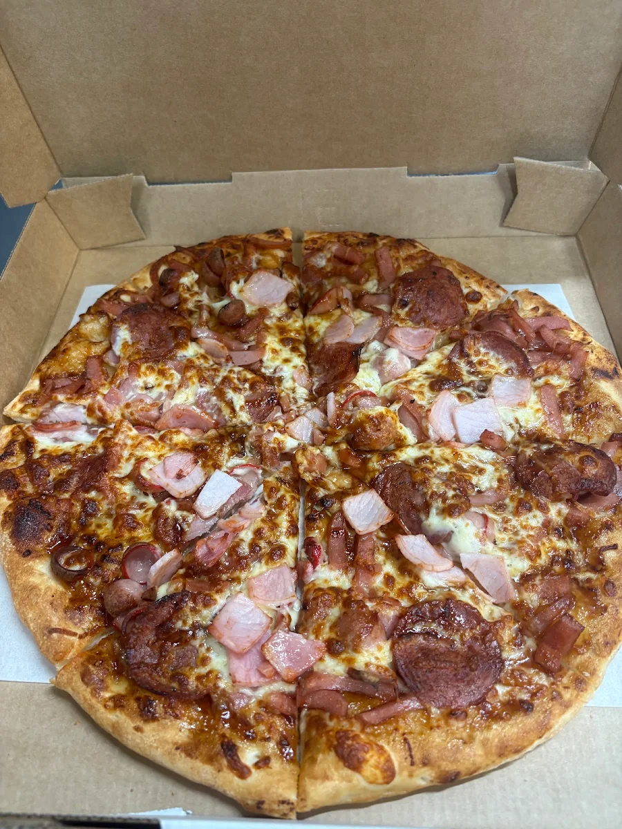 BBQ Chicken, Italian Pizza Town