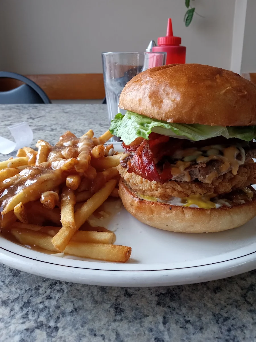 Highlights, The Station Bar & Grill