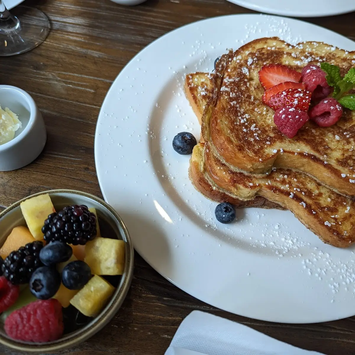 French Toast with Fresh Fruit
