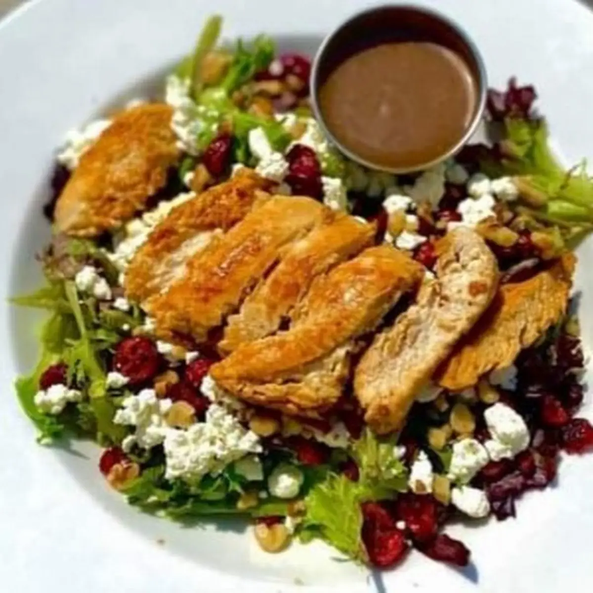 Garden Salad with Sliced Chicken
