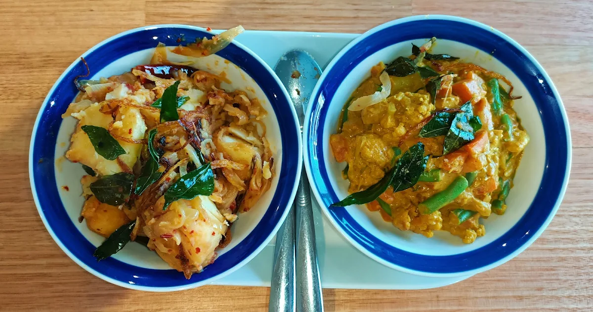 Tempured Potatoes & Curry Mixed Vegetables, Roy's Fish and Chips Take Away Café & Sri Lankan Cuisine