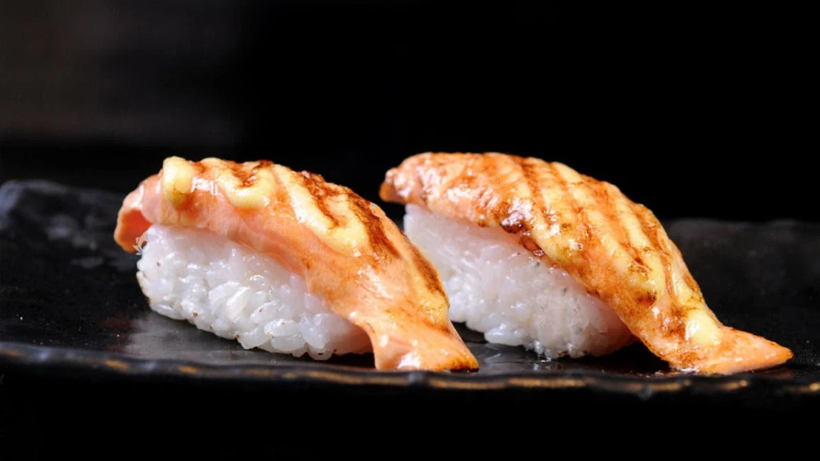 Salmon Sake Nigiri, Yoomi Sushi
