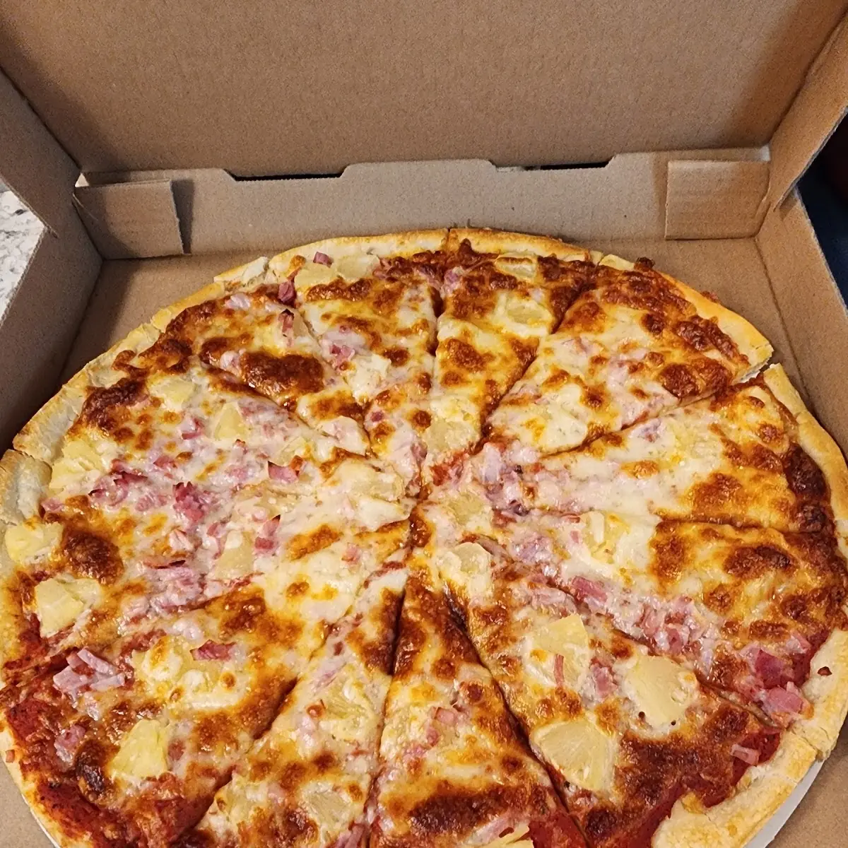 Hawaiian Pizza