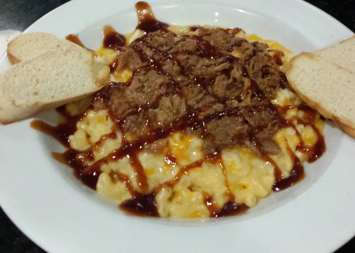 Pulled Pork Mac, 2 Rivers Smokehouse