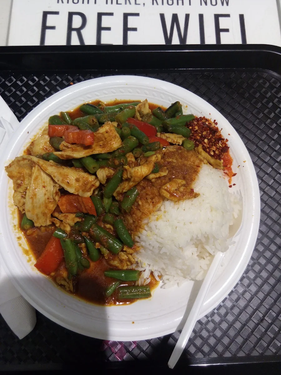 Explode Chicken, Baan Thai