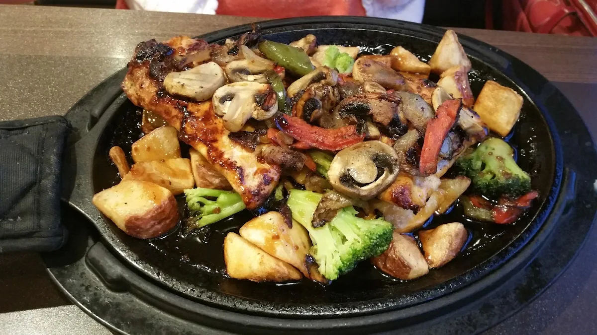 Bourbon Chicken Sizzlin' Skillet
