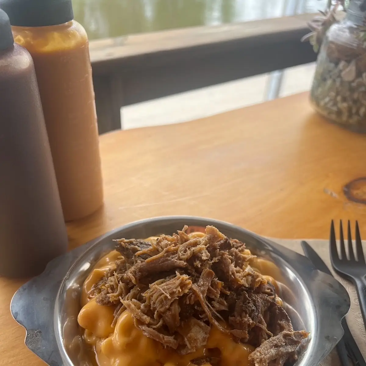 Mac & Cheese - BBQ Brisket