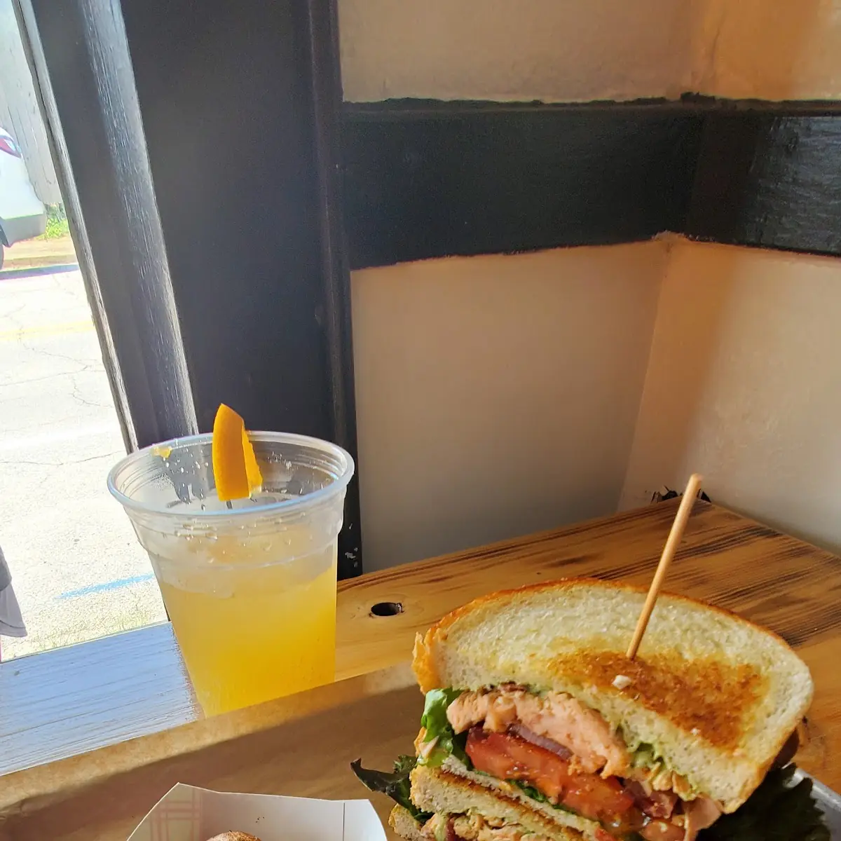 Smoked Salmon blt