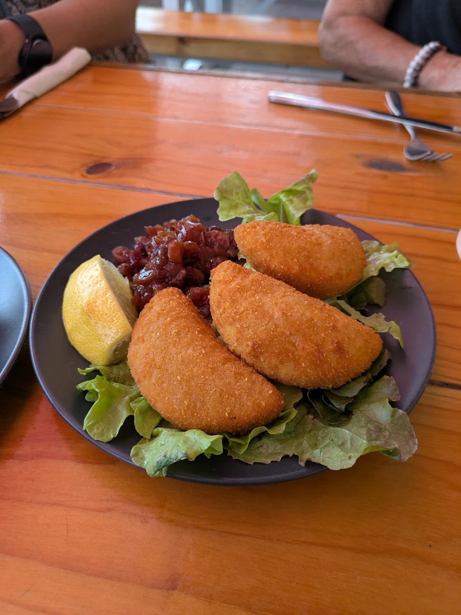 Crumbed Camembert with Cranberry Sauce
