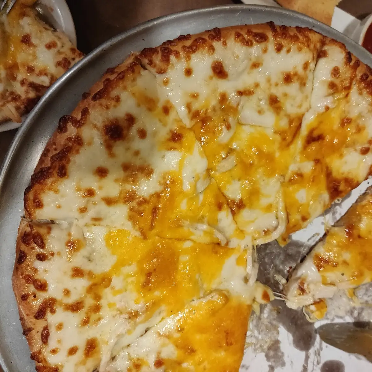 Chicken Alfredo Pizza