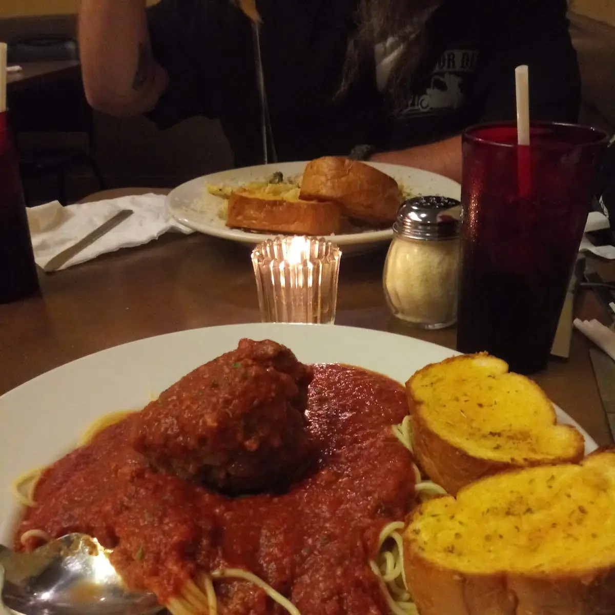 Spaghetti and Garlic Bread